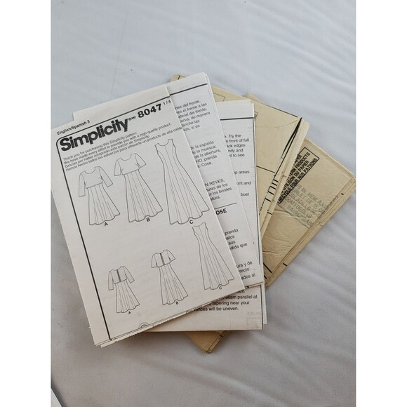 Misses/Miss Petite Dress Slim, Average, Curvy Fit Simplicity Sewing Pattern 8047 - Picture 5 of 5